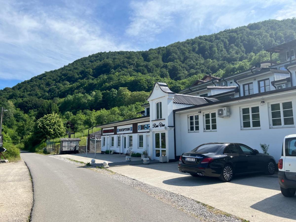 Rooms And Apartments Neron Bihac Lohovo Екстериор снимка