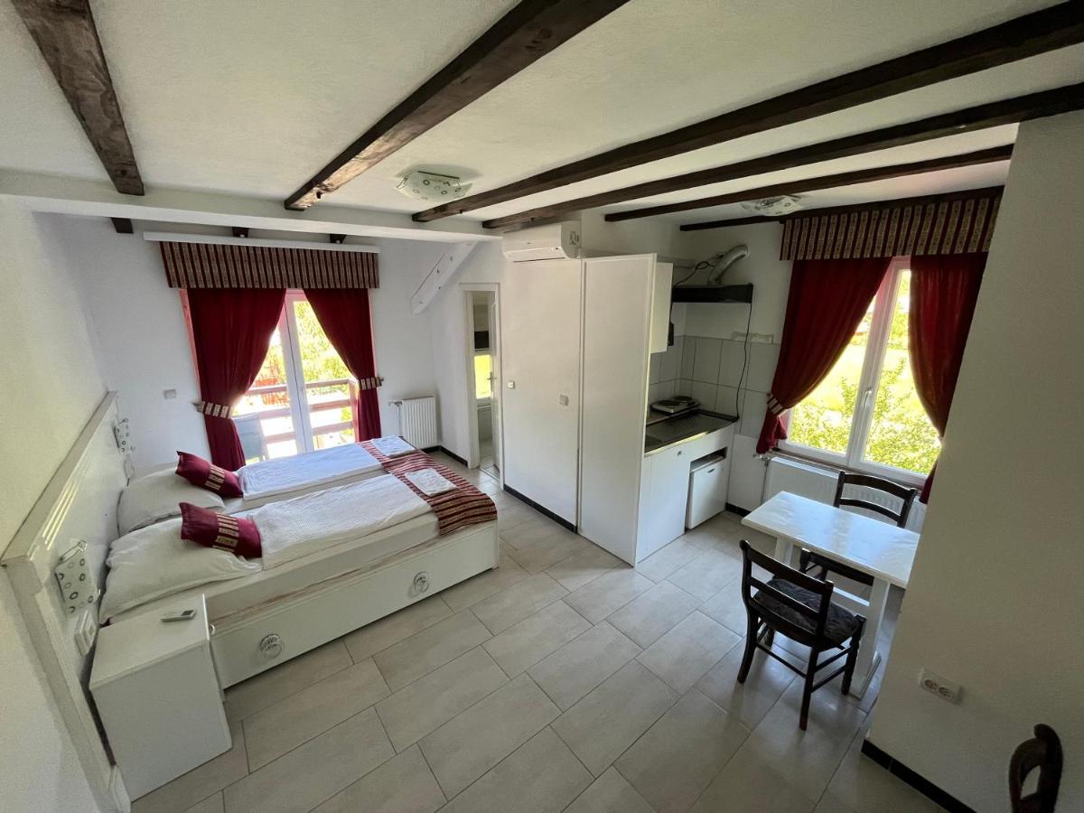Rooms And Apartments Neron Bihac Lohovo Екстериор снимка