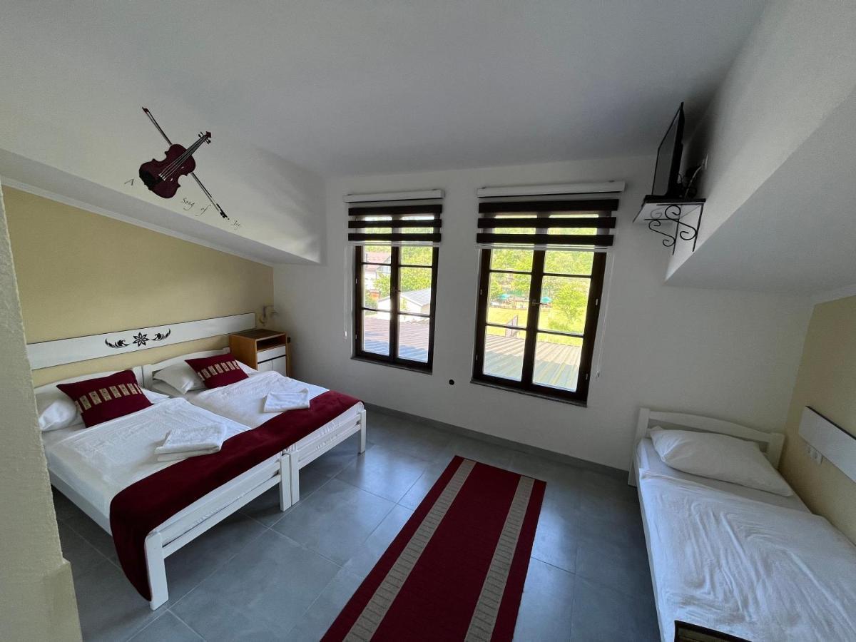 Rooms And Apartments Neron Bihac Lohovo Екстериор снимка