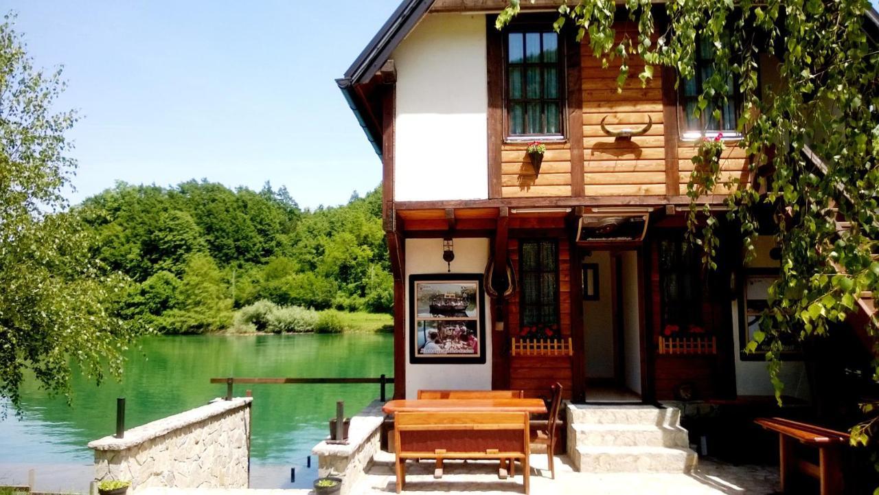 Rooms And Apartments Neron Bihac Lohovo Екстериор снимка