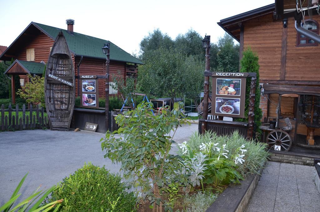 Rooms And Apartments Neron Bihac Lohovo Екстериор снимка