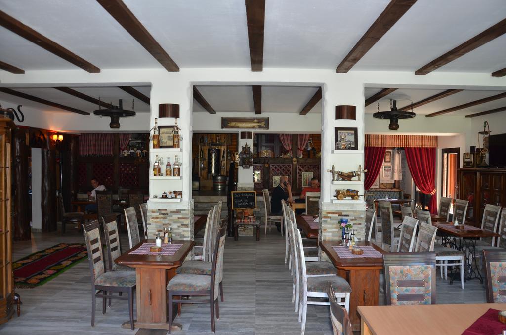 Rooms And Apartments Neron Bihac Lohovo Екстериор снимка