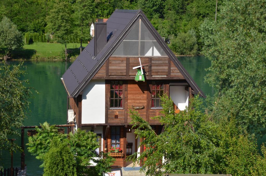 Rooms And Apartments Neron Bihac Lohovo Екстериор снимка
