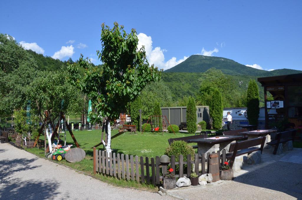 Rooms And Apartments Neron Bihac Lohovo Екстериор снимка