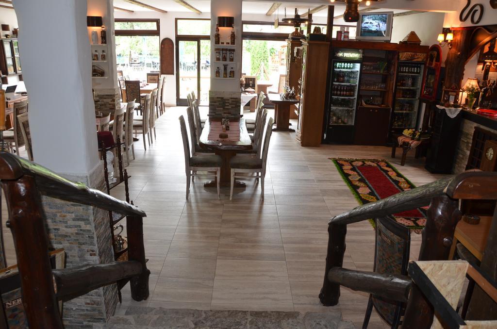 Rooms And Apartments Neron Bihac Lohovo Екстериор снимка