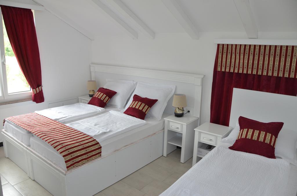 Rooms And Apartments Neron Bihac Lohovo Екстериор снимка