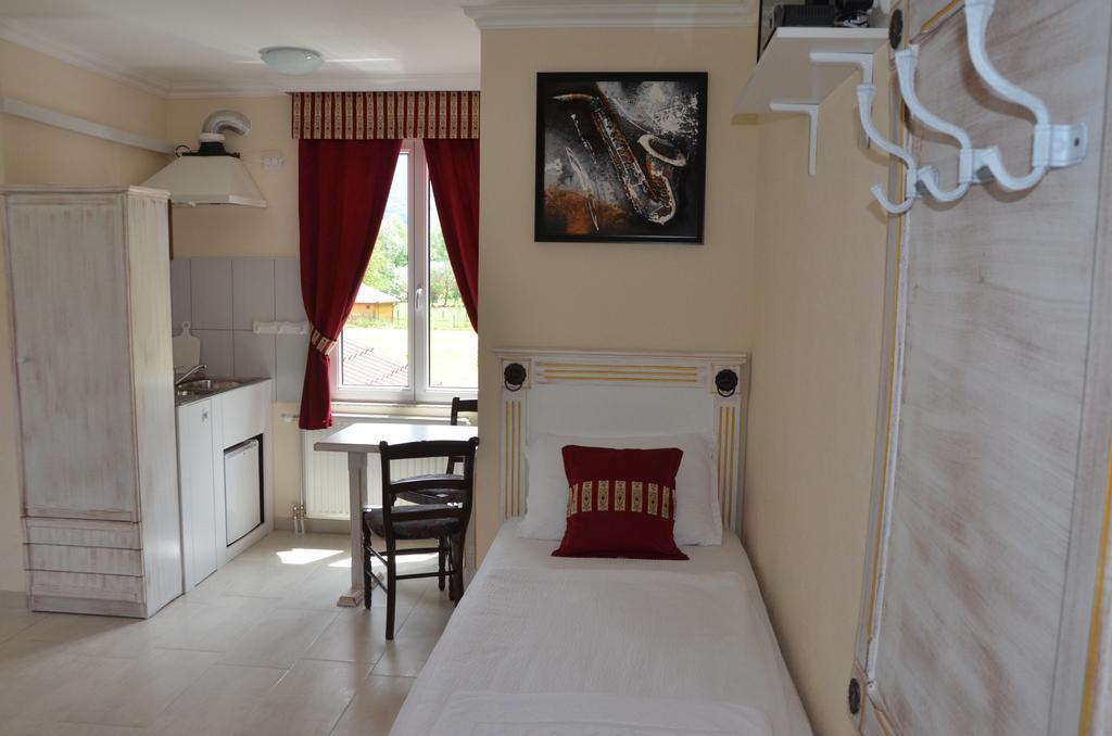 Rooms And Apartments Neron Bihac Lohovo Екстериор снимка