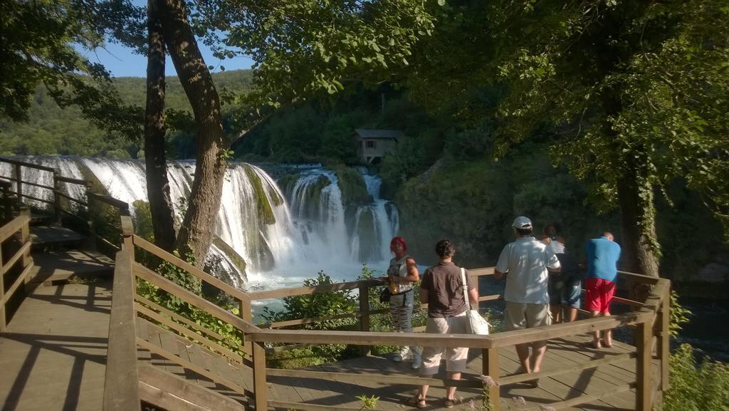Rooms And Apartments Neron Bihac Lohovo Екстериор снимка