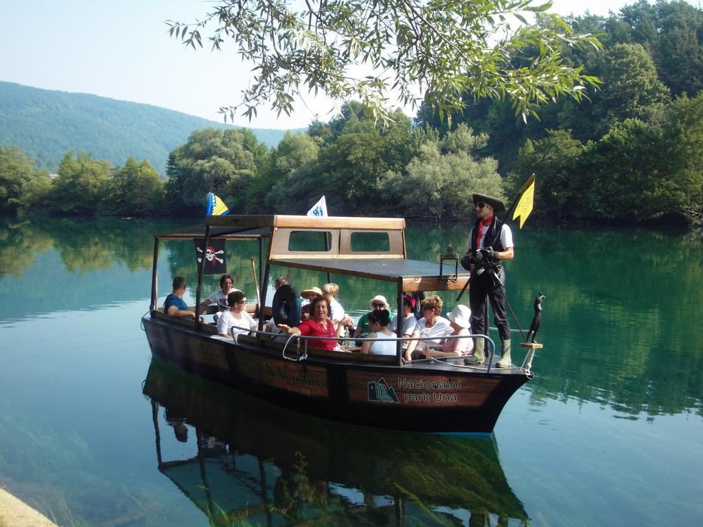 Rooms And Apartments Neron Bihac Lohovo Екстериор снимка