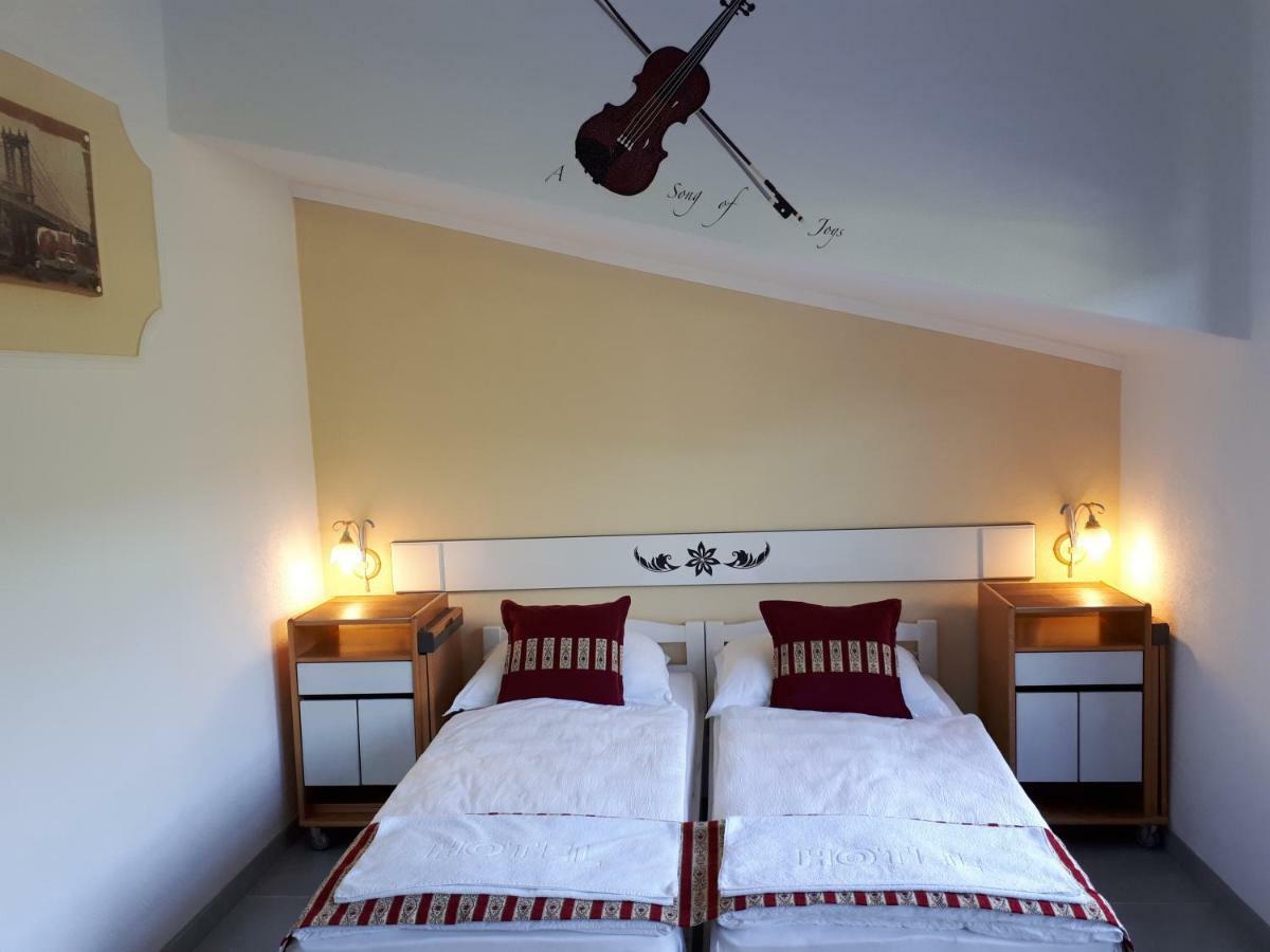Rooms And Apartments Neron Bihac Lohovo Екстериор снимка
